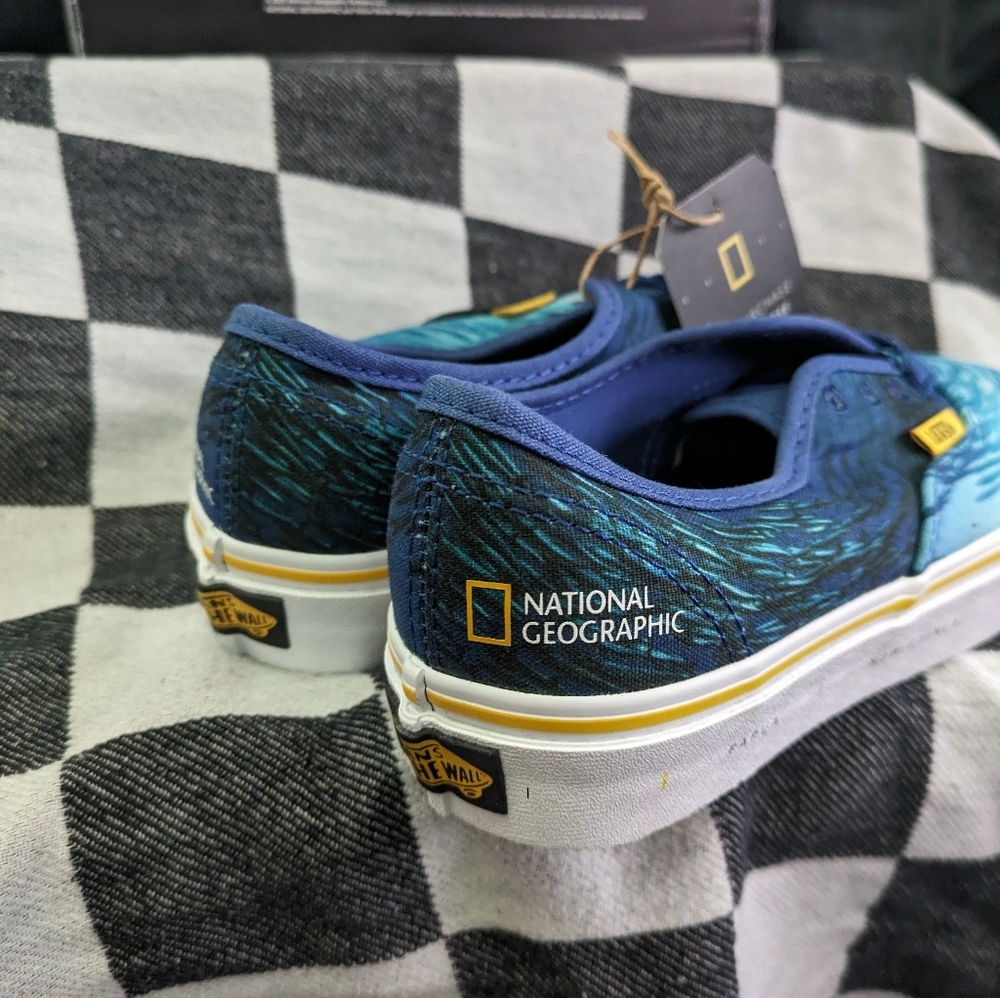 VANS OFF THE WALL AUTHENTIC Kids 3.5 Youth NATIONAL GEOGRAPHIC OCEAN 1223 Blue - Picture 6 of 11